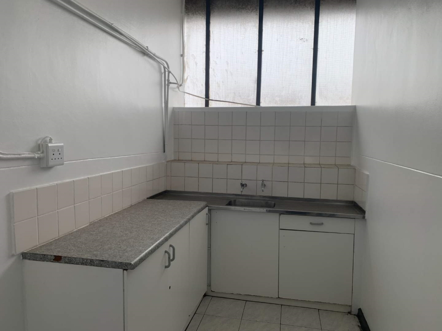 To Let Commercial Property for Rent in Paarden Eiland Western Cape